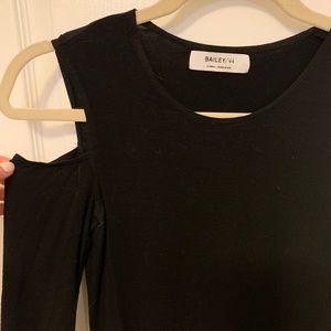 Bailey 44 cold shoulder top